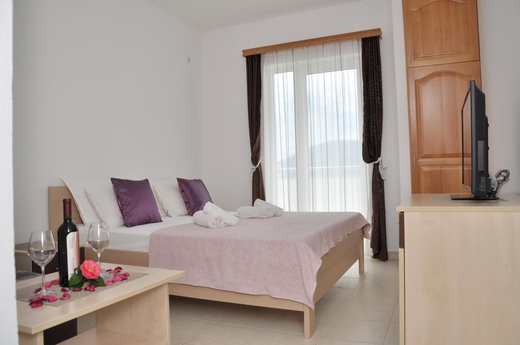 Guest House Savina Herceg Novi Bagian luar foto